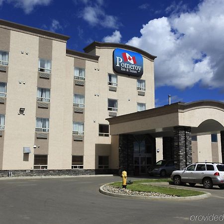 Pomeroy Inn And Suites Chetwynd Exterior foto